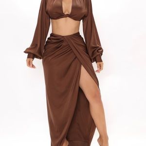 FASHIONNOVA love again satin skirt set- purchased a large which was way too big